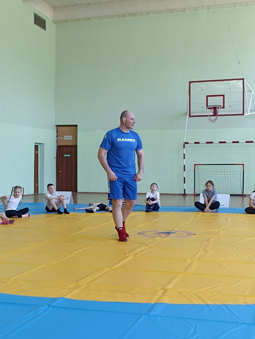 Всероссийский спортивно-образовательный проект "Самбо в школу" 